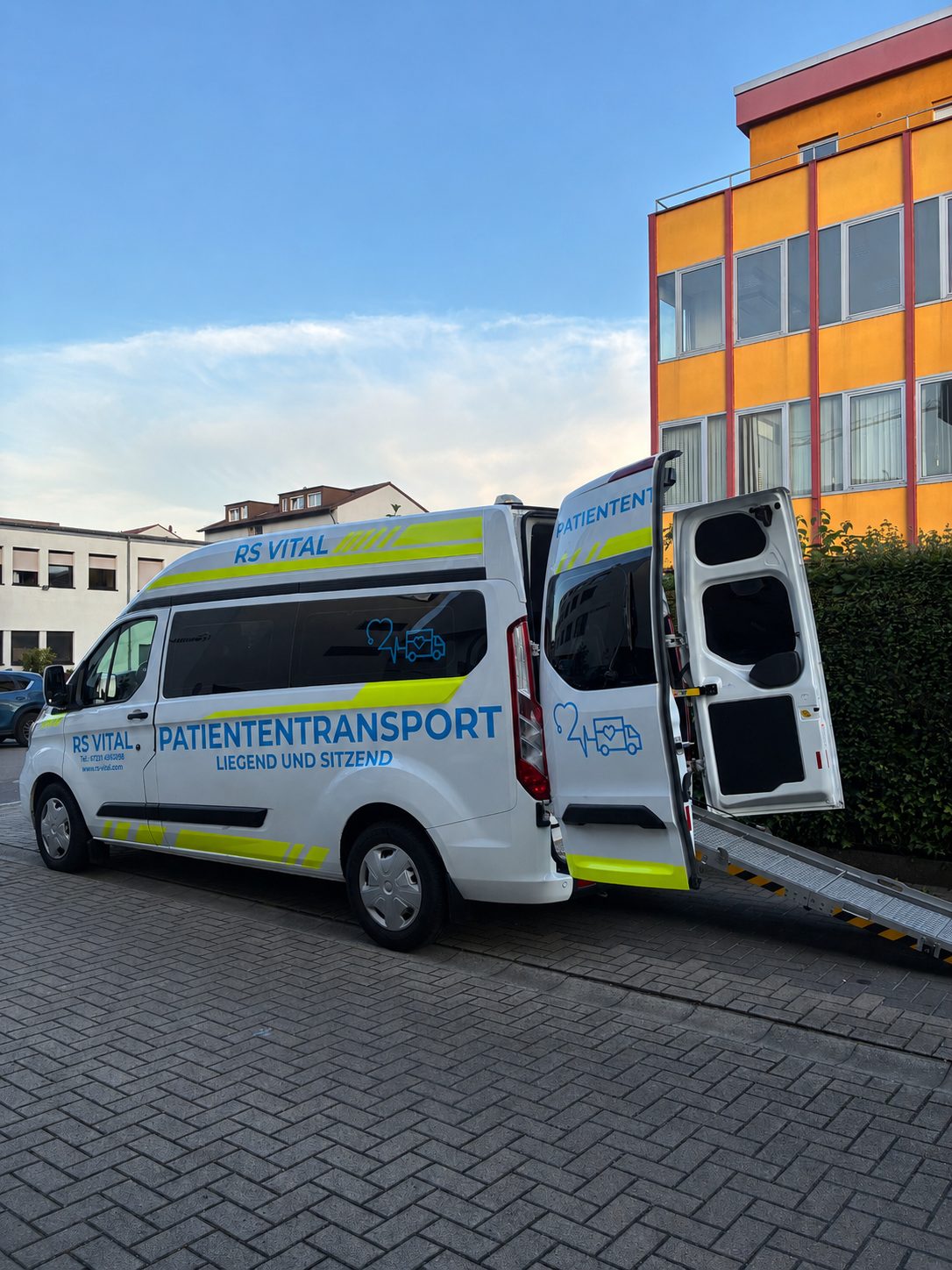 RS Vital Patiententransport-Fahrzeug für Krankenfahrten in Pforzheim – direkte Abrechnung mit allen gesetzlichen Krankenkassen